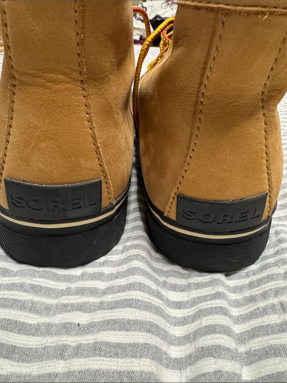 Sorel Men's Tan Leather High-Top Sneakers with Yellow-Brown Laces - Picture 10 of 12